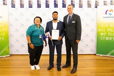 Australia-Day-Ambassador-Hani-Watson-PLY-new-citizen-Mohammad-Hawlader-and-Mayor-Jason-Wendt.jpg